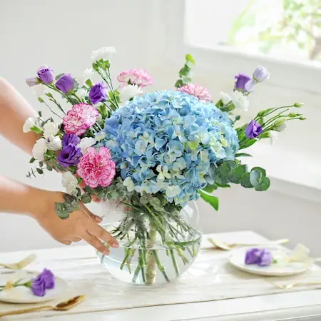 07 Long-Lasting Flowers to Elevate Your UAE Home Decor